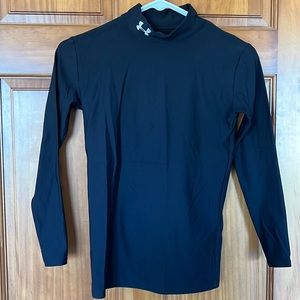 Under Armour base layer top. Black color. Size Youth Large, fits like XS
